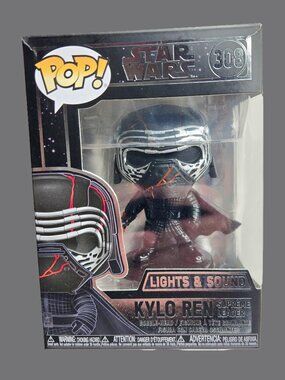 Funko Pop! Star Wars - Kylo Ren Supreme Leader - Lights & Sound #308